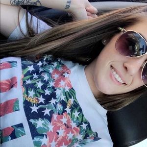 Meet your Posher, Sierra